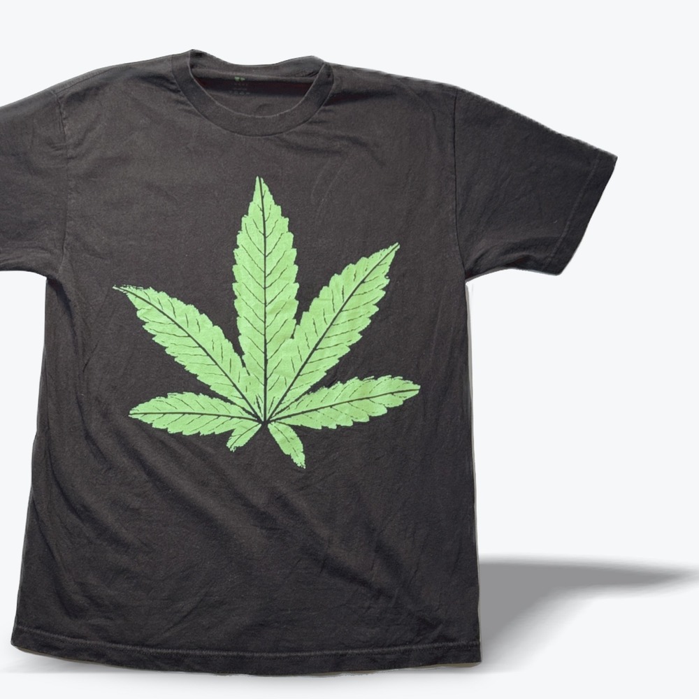 Vlone T Shirt Marijuana Leaf Short Sleeve Streetwear Black Green Size Large